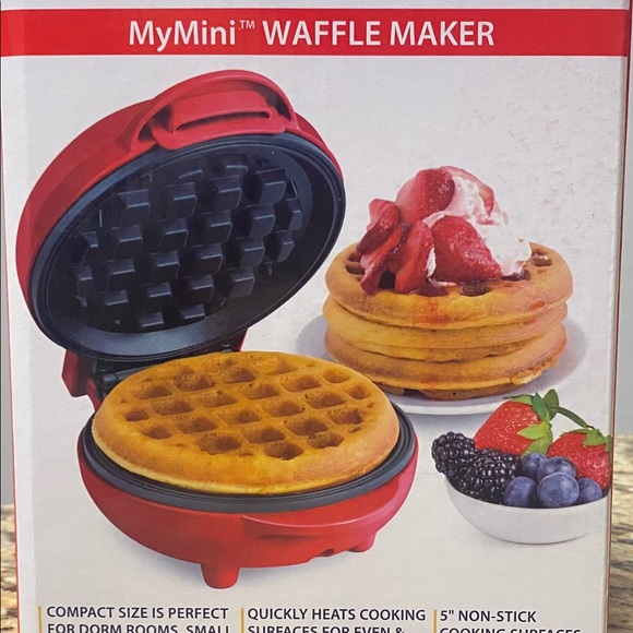 Nostalgia My Mini Waffle Maker. 5" - Picture 1 of 4
